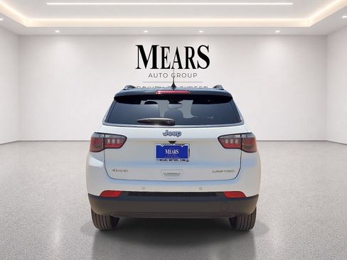 Used 2025 Jeep Compass Limited AWD/4WD image 4