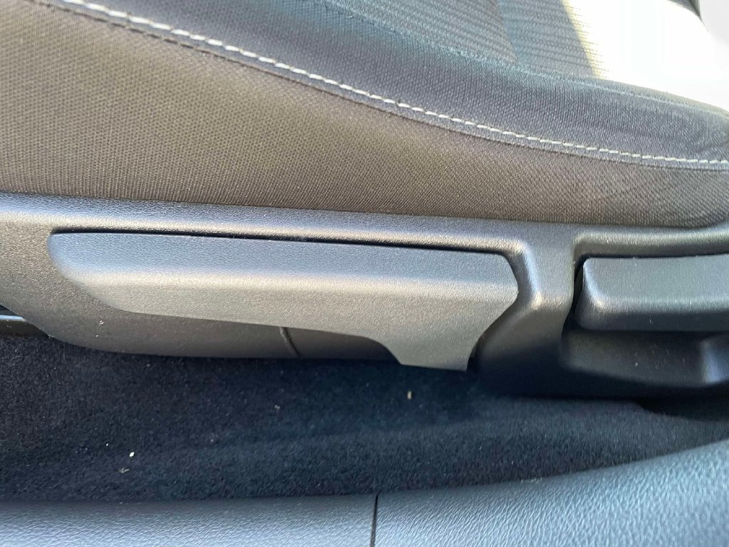 Used 2025 Nissan Sentra SV FWD image 21