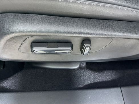 Certified 2024 Honda HR-V EX-L image 22