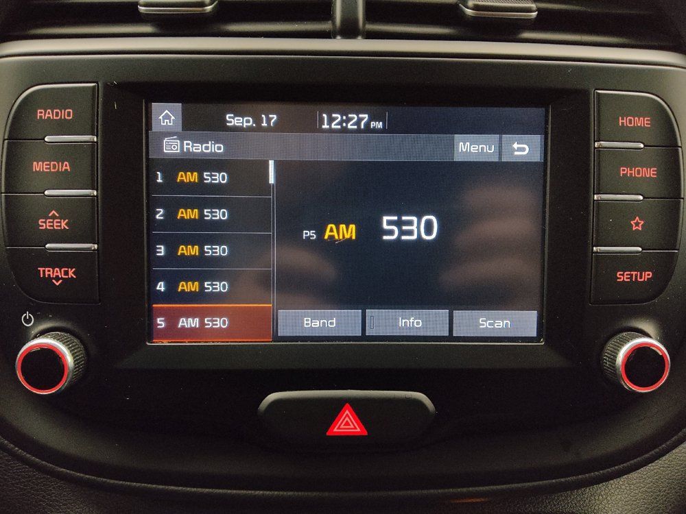Used 2021 Kia Soul LX FWD image 25