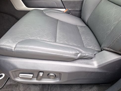 Used 2025 Toyota Tundra Limited image 17