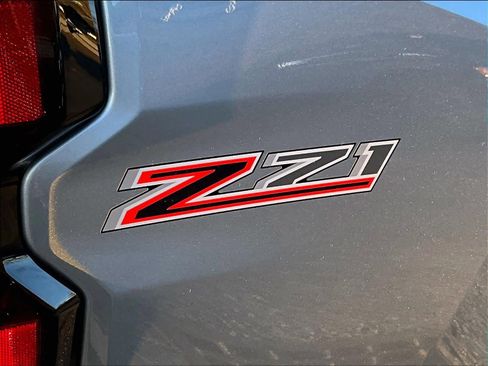 Used 2024 Chevrolet Colorado Z71 w/ Z71 Convenience Package 2 image 27