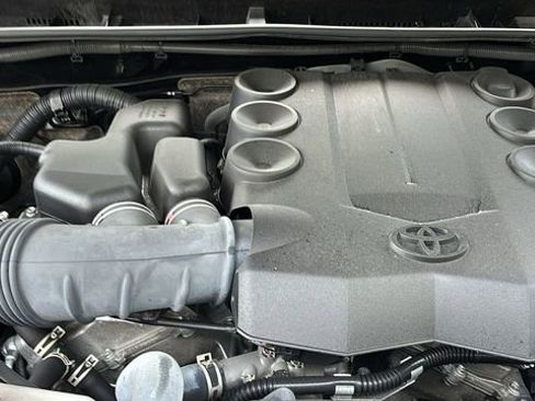 Used 2023 Toyota 4Runner SR5 Premium w/ Moonroof Package AWD/4WD image 33