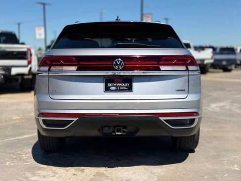 Used 2024 Volkswagen Atlas Cross Sport SEL image 6