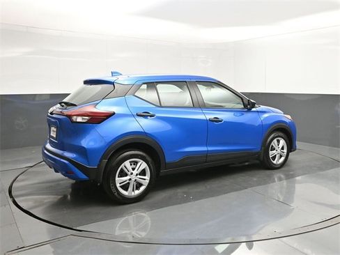 New 2025 Nissan Kicks Play S image 15