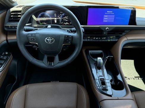 Certified 2025 Toyota Crown Signia w/ Advanced Technology Package AWD/4WD image 12