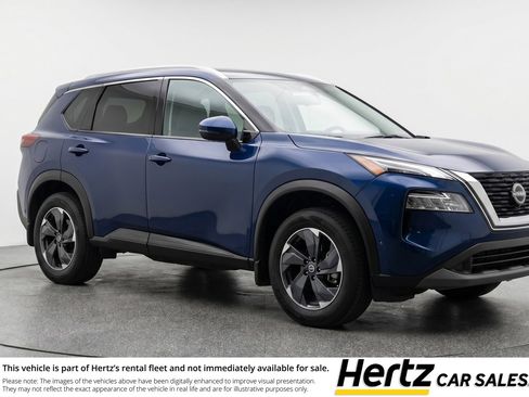Used 2025 Nissan Rogue SV AWD/4WD image 1