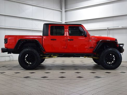 Used 2025 Jeep Gladiator Sport AWD/4WD image 8