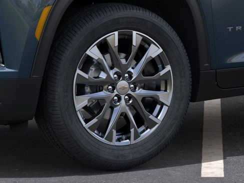 New 2026 Chevrolet Traverse LT w/ Sun and Wheel Package FWD image 9