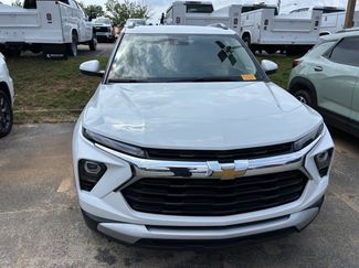 Used 2025 Chevrolet TrailBlazer LT FWD video 2