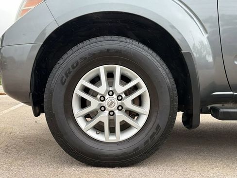 Used 2016 Nissan Frontier SV image 12