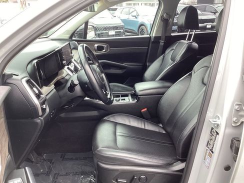 Certified 2023 Kia Sorento X-Line EX AWD/4WD image 16