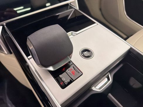 New 2026 Land Rover Range Rover SE image 21