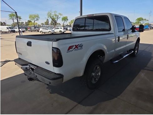 Used 2006 Ford F250 Lariat image 3