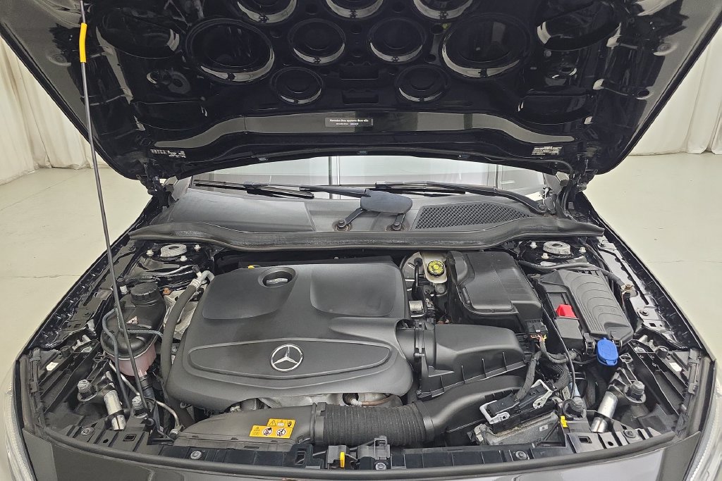 Used 2019 Mercedes-Benz GLA 250 4MATIC image 30
