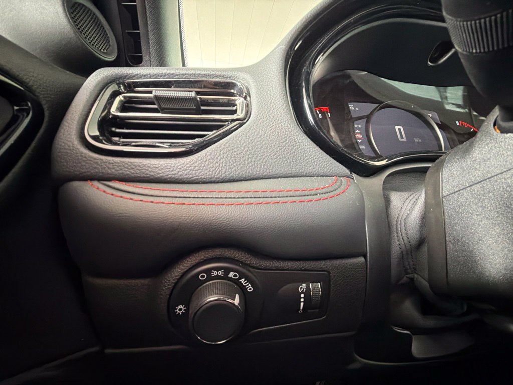 Used 2025 Dodge Durango GT AWD/4WD image 29