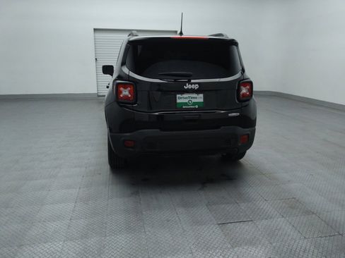 Used 2020 Jeep Renegade Latitude w/ Safety & Security Group II FWD image 7