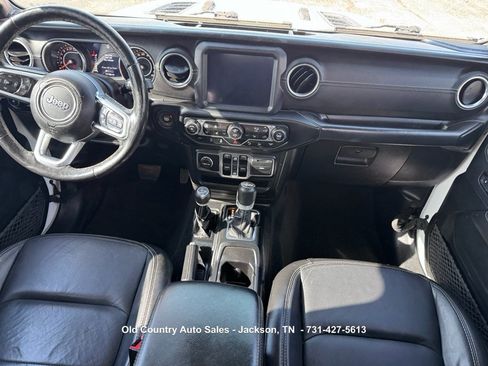 Used 2019 Jeep Wrangler Unlimited Sahara w/ Quick Order Package 24M Moab AWD/4WD image 12
