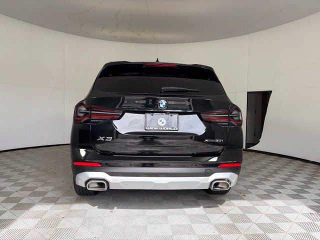 Used 2023 BMW X3 xDrive30i w/ Premium Package w/ZPA AWD/4WD image 6