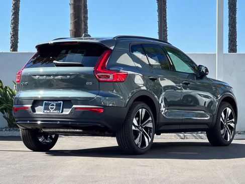 New 2026 Volvo XC40 B5 Ultra image 5