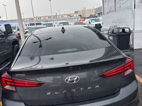 Used 2020 Hyundai Elantra SEL w/ Cargo Package (C1) FWD image 5