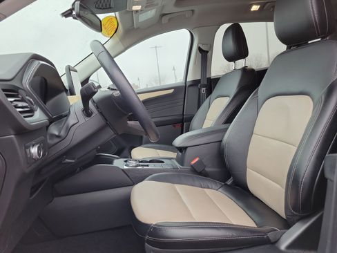 Certified 2022 Ford Escape Titanium w/ Titanium Elite Package image 20