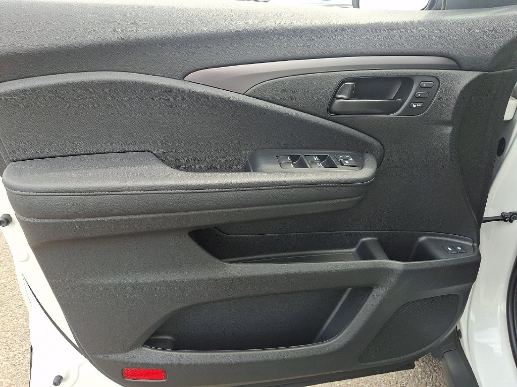 Used 2023 Honda Passport EX-L image 12