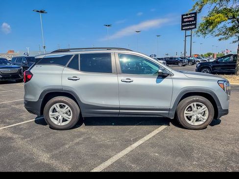 Used 2024 GMC Terrain SLE w/ Driver Convenience Package AWD/4WD image 12
