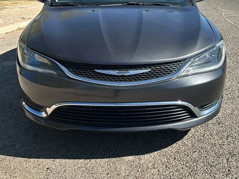 Used 2015 Chrysler 200 Limited w/ Convenience Group image 4
