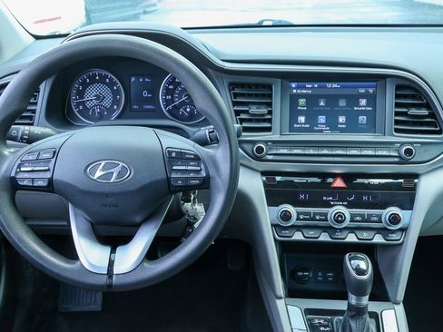 Used 2020 Hyundai Elantra SEL image 7