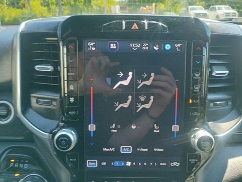Used 2024 RAM 1500 Big Horn AWD/4WD image 32