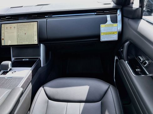 New 2026 Land Rover Range Rover SE AWD/4WD image 19