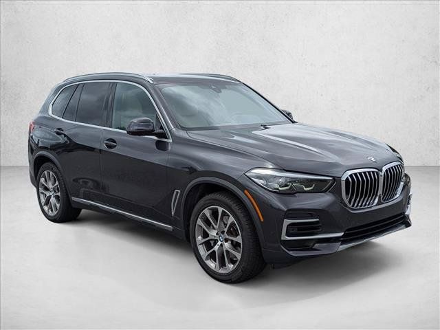 Used 2022 BMW X5 sDrive40i w/ Premium Package RWD image 3