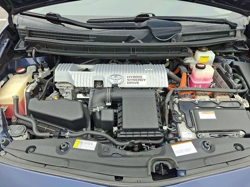 Used 2015 Toyota Prius Three FWD image 29