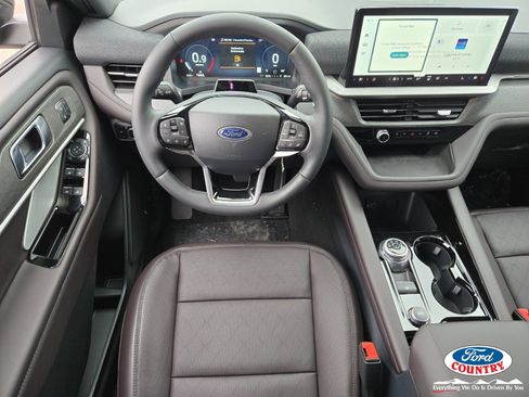 New 2026 Ford Explorer Platinum image 9