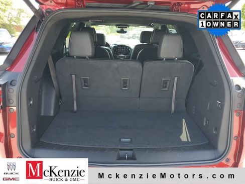 Used 2023 Chevrolet Traverse Premier FWD image 31