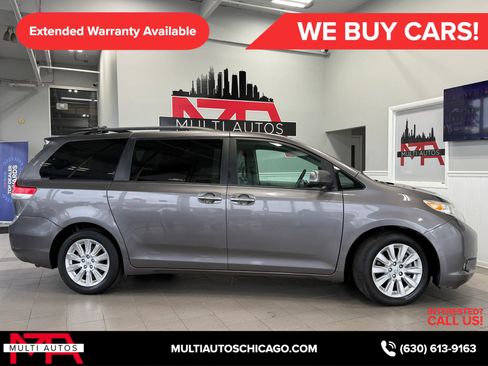 Used 2011 Toyota Sienna XLE image 7