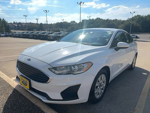 Used 2020 Ford Fusion S image 3