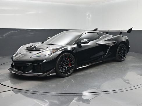 Used 2026 Chevrolet Corvette ZR1 w/ ZR1 Carbon Fiber Aero Package RWD image 9
