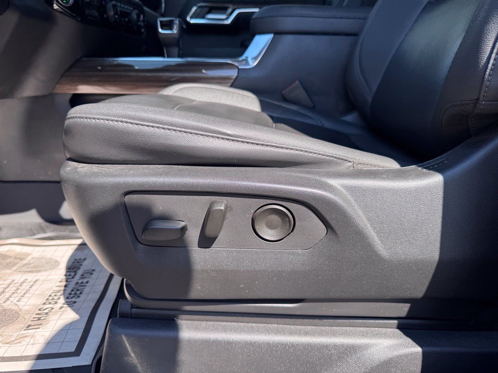 Used 2022 Chevrolet Silverado 1500 RST w/ Convenience Package II AWD/4WD image 11