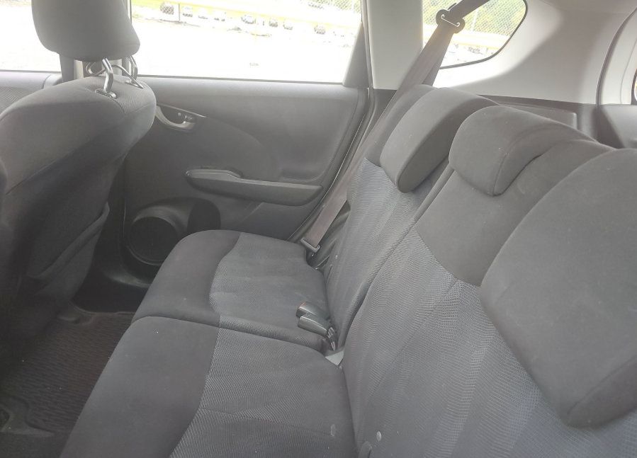 Used 2011 Honda Fit Sport image 2