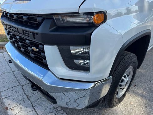 Used 2023 Chevrolet Silverado 2500 W/T w/ WT Convenience Package image 7