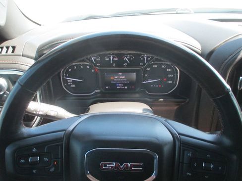Used 2021 GMC Sierra 1500 AT4 w/ AT4 Preferred Package AWD/4WD image 32