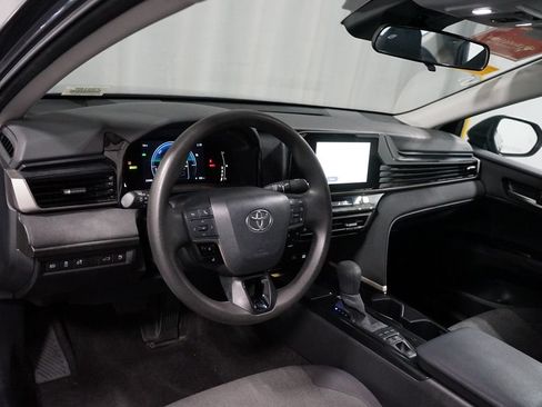 Certified 2025 Toyota Camry LE FWD image 7