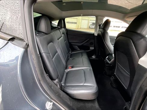 Used 2023 Tesla Model Y image 18