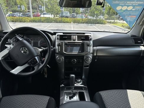 Used 2018 Toyota 4Runner SR5 AWD/4WD image 14