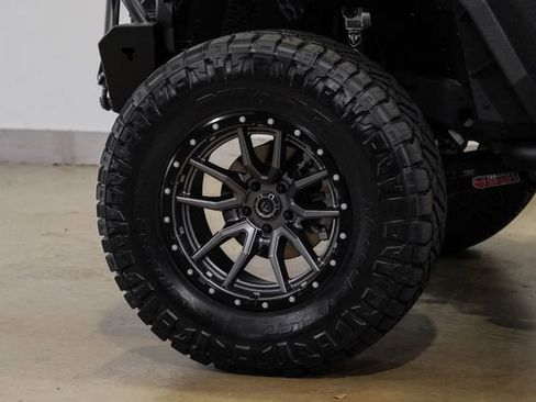 Used 2025 Jeep Gladiator Rubicon w/ Safety Group image 9