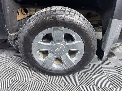 Used 2018 Chevrolet Silverado 1500 LTZ w/ Sport Package image 9