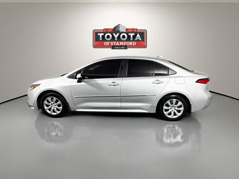 Certified 2021 Toyota Corolla LE w/ Carpet Mat Package (TMS) FWD image 4