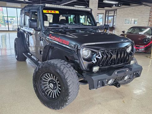 Used 2018 Jeep Wrangler Unlimited Sport AWD/4WD image 1